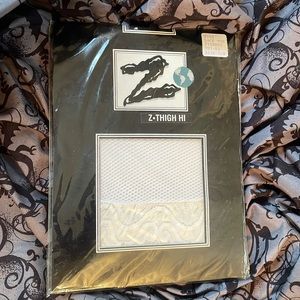 Z International thigh high lace top fishnet size S/M white unopened